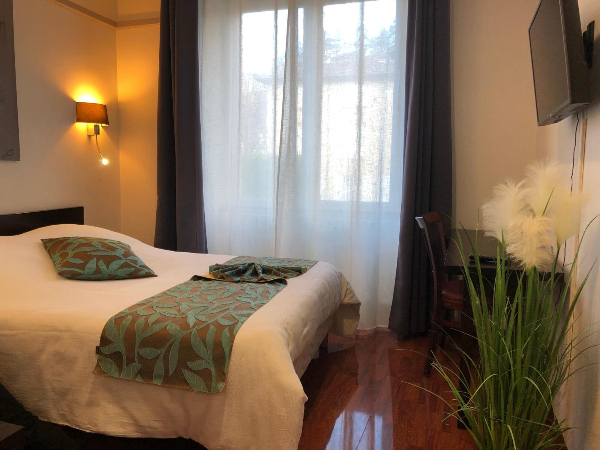 Hotel L'embleme - Boutique *
