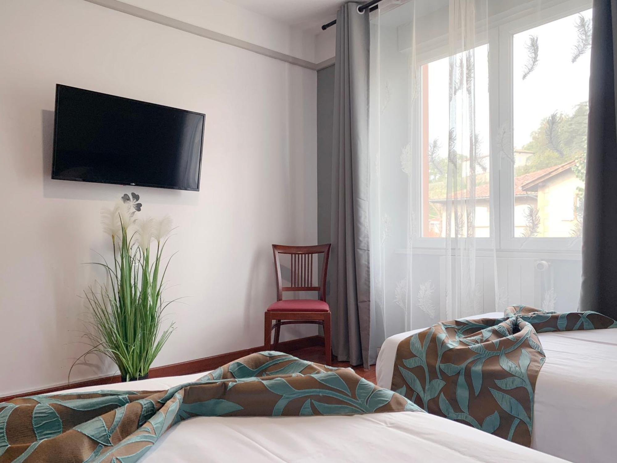 Hotel L'embleme - Boutique *